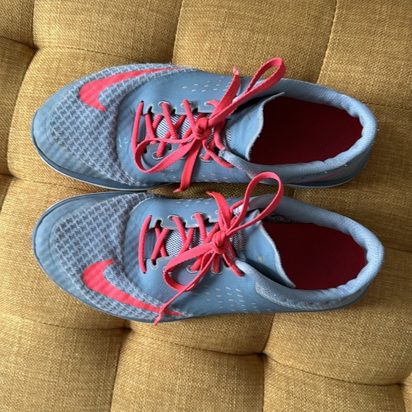 Nike sneakers - Picture 2 of 4